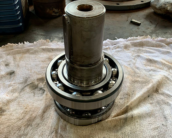 6---Eixo-de-entrada-com-rolamentos-novos